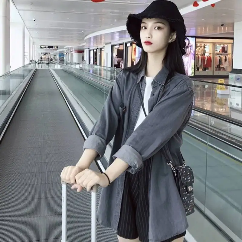 

Gray Jeans Shirt 2021 Autumn Women Casual Turn-down Collar Long Sleeve Button Up Shirt Vintage Loose Long Denim Blouse Top Femme
