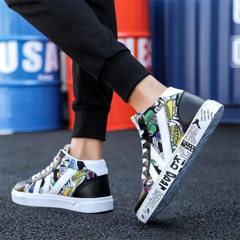 

New men's shoes trend spring and autumn canvas shoes casual men's movement board large size shoes Sneakers tide shoes