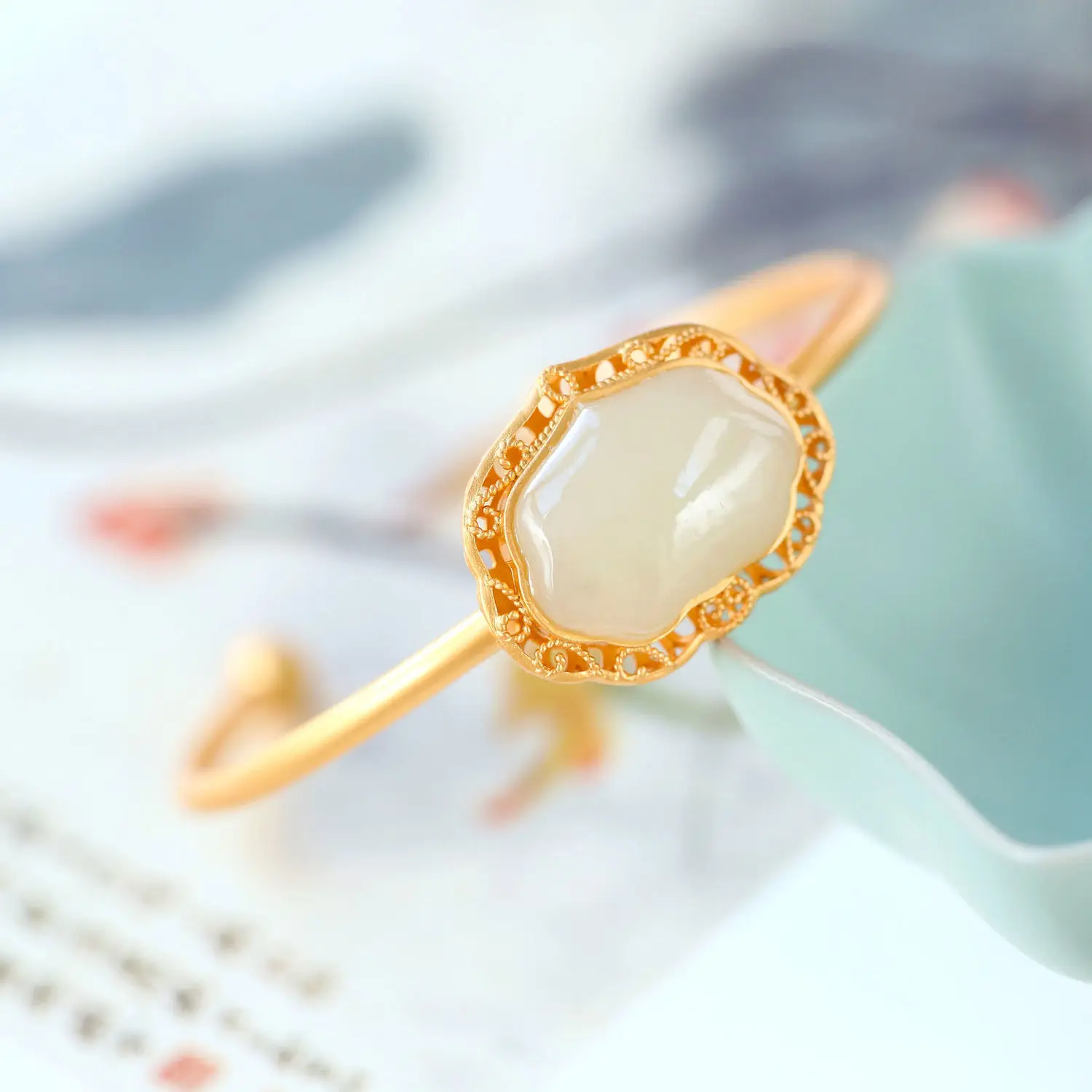 

Unique and creative new ancient gold craftsmanship hollow natural Hetian jade geometric bracelet fashion ladies silver jewelry