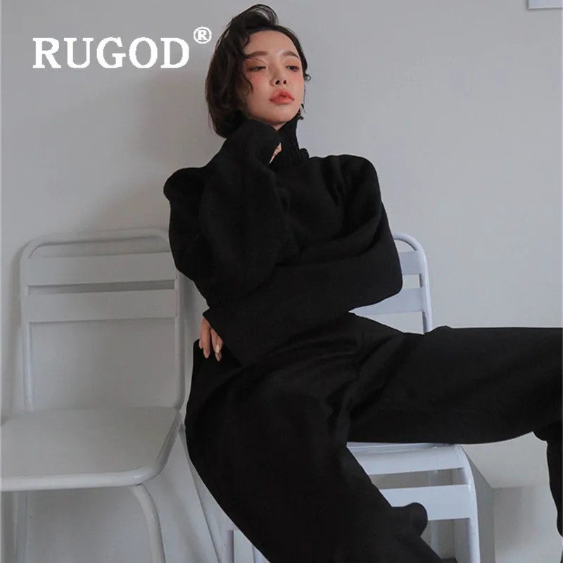 Женский свободный свитер RUGOD однотонный укороченный с высоким воротником в