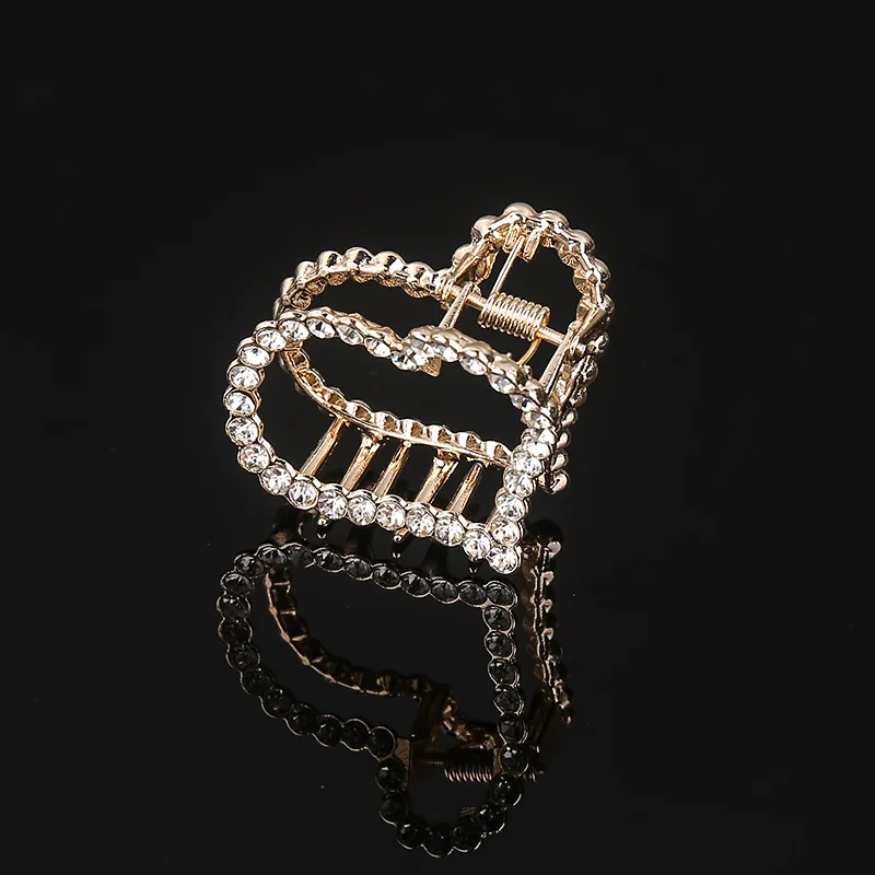 Fashion Girl Hair Claw Geometric Imitation Pearl Hairpin Crab Retro Heart Shape Crystal Hair Clips Hair Accessories For Women - Color: style3 crystal