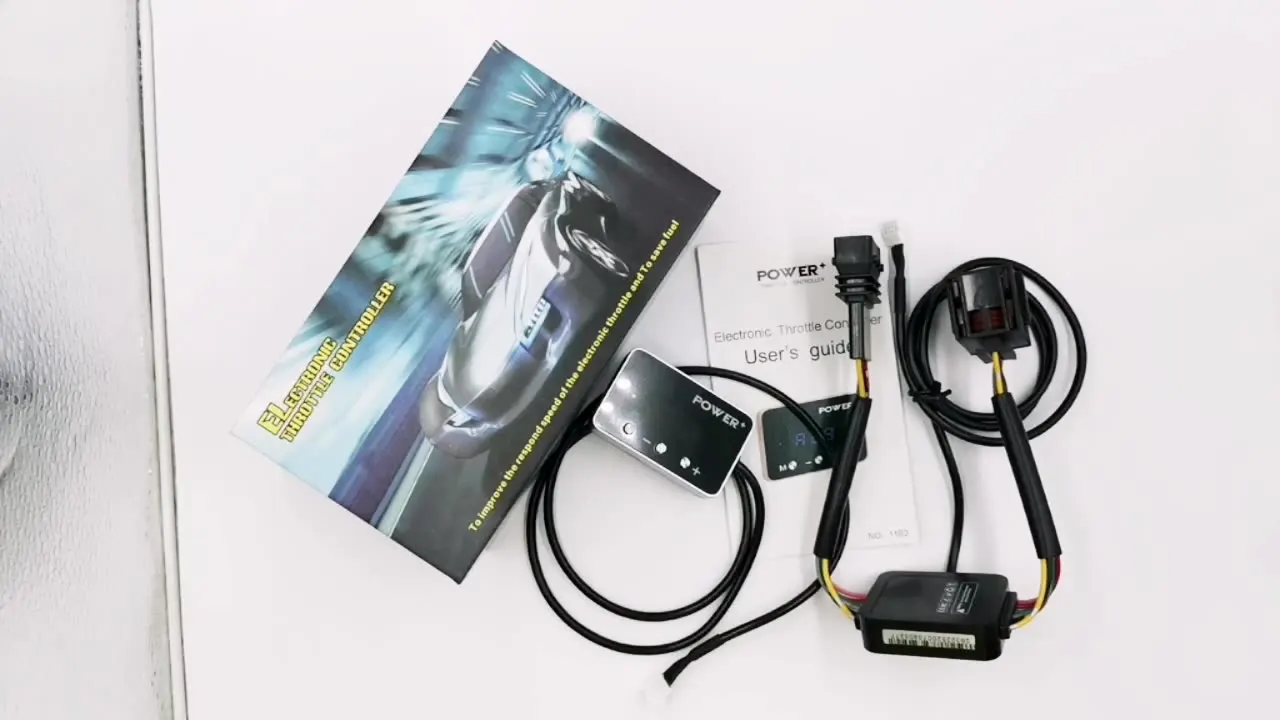 

Hot Sale Black Ultra Thin ABS Car Electronic Throttle Controller with 7 Modes, Blue Digital Display Throttle Controller