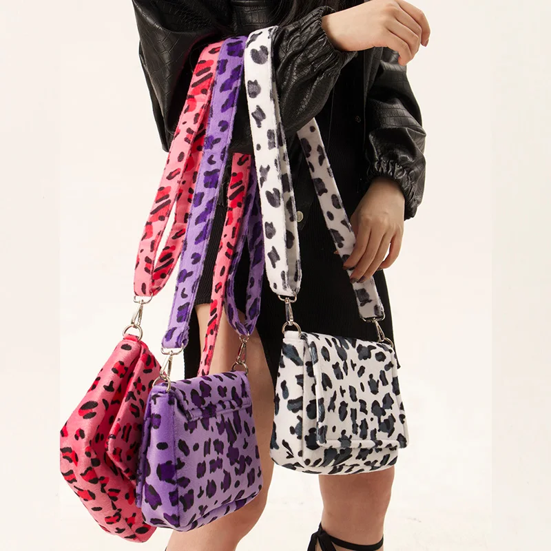 Retro One-shoulder Leopard Print Small Square Bag Autumn and Winter Fashion Cute Plush Pink Color |