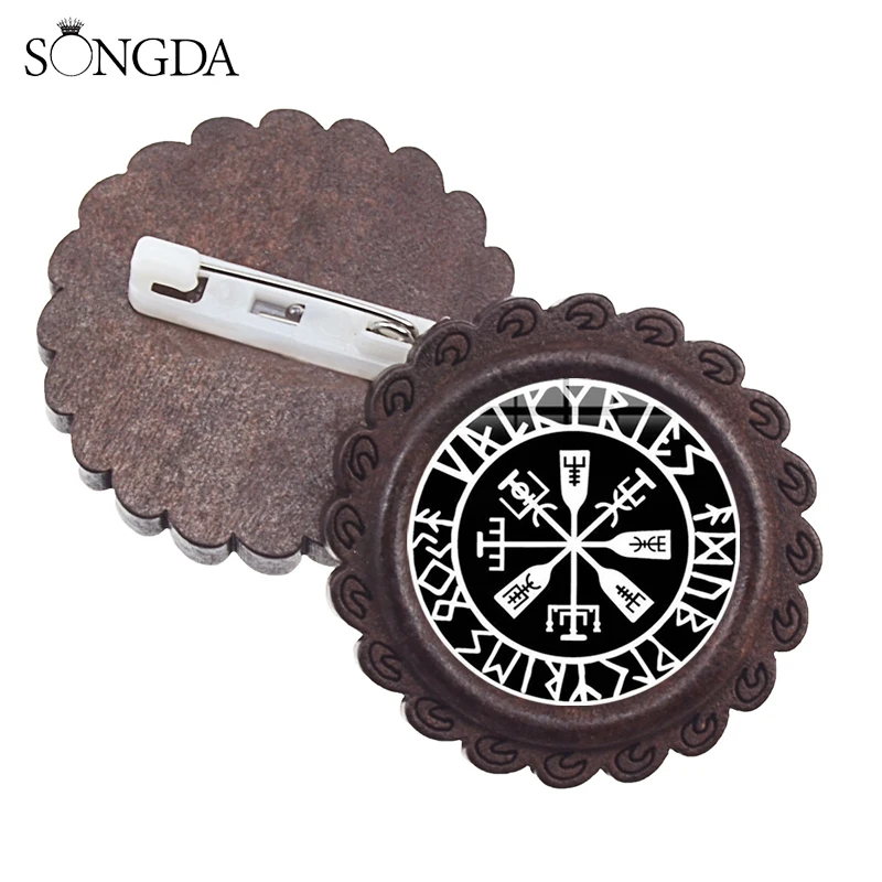 Vegvisir Викинг Компас дерево броши в форме старинных Trinity нордические руны символ