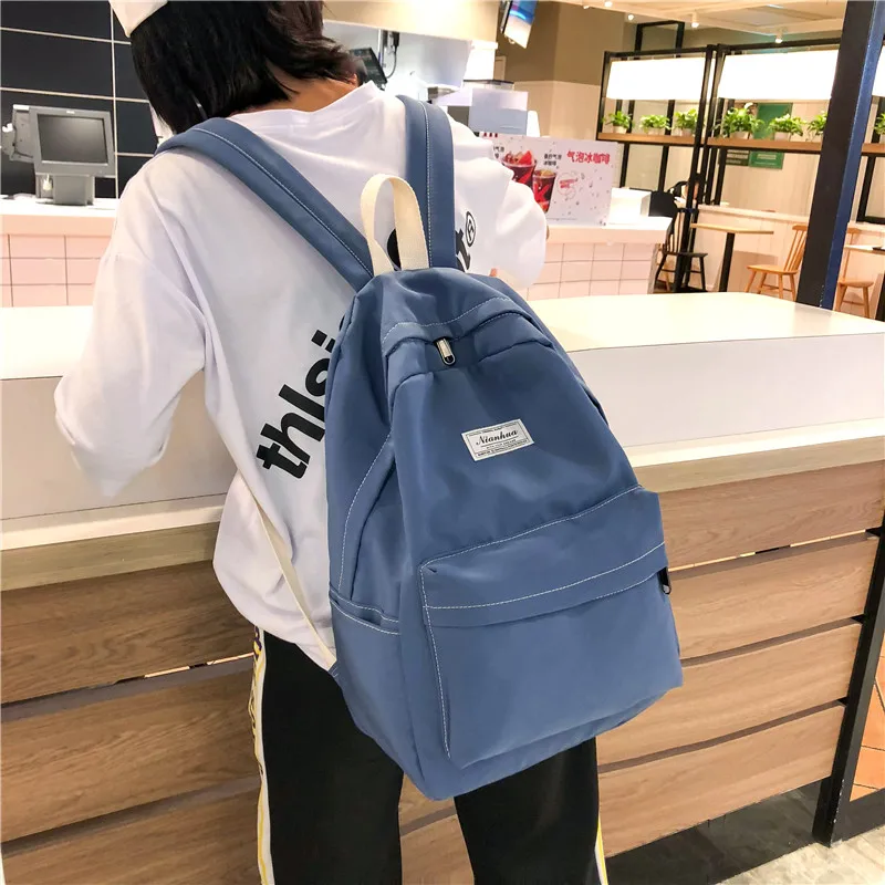 Модный рюкзак нейлоновая женская сумка на плечо вместительный школьный для