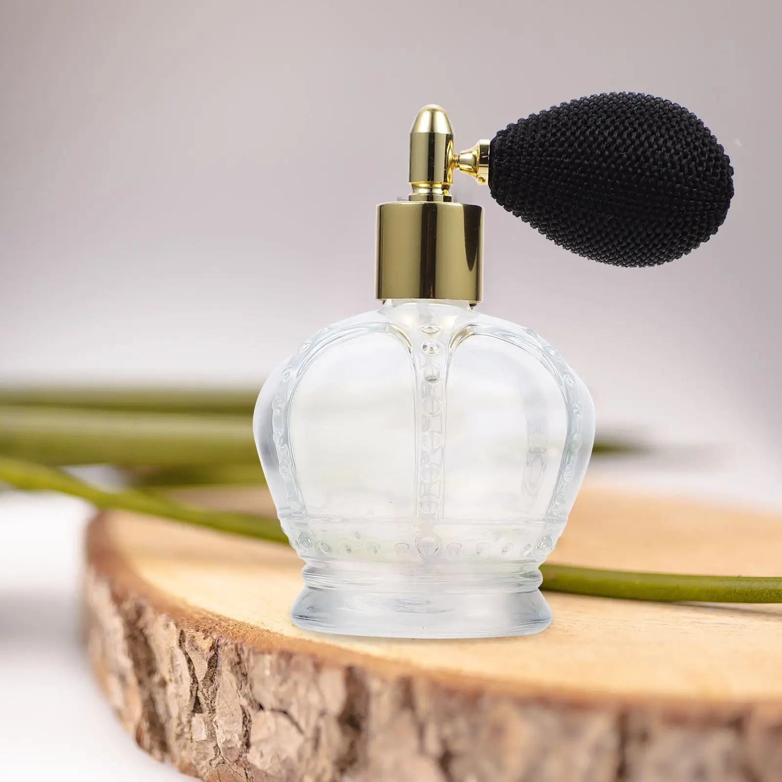 

1pc Retro Glass Portable Perfume Atomizer Perfume Refillable Sprayer, Spray Bottle