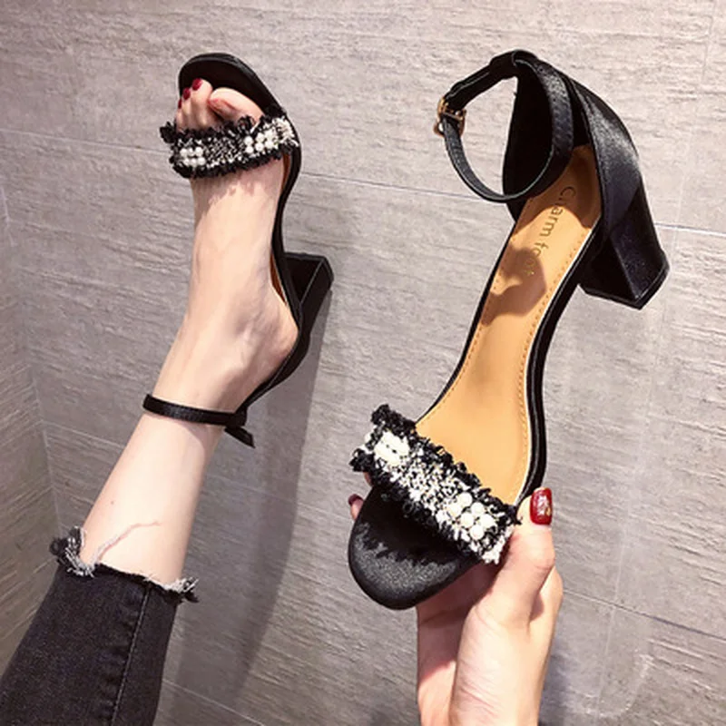

2021 Summer Brand Women Sandals Open Toe Roman Shoes Elegant String Bead Tassel Lady Sandals Ankle Buckle Square High Heels