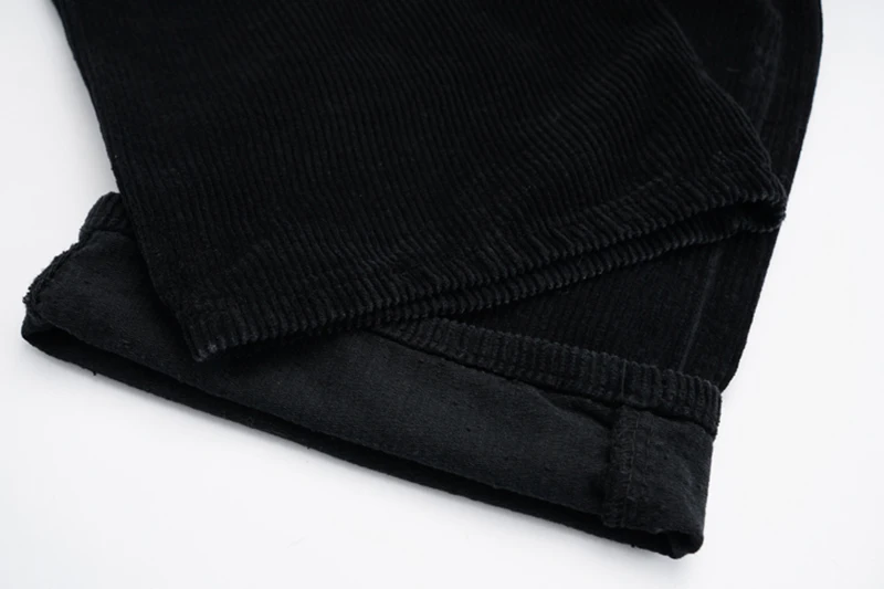 

[EAM] Corduroy Pockets Pleated Black Wide Leg High Waist Trousers New Loose Fit Pants Women Fashion Spring Autumn 2021 1DD3545