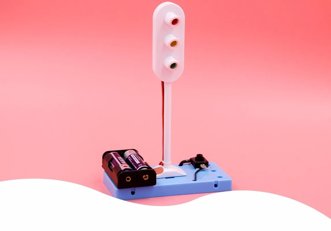 Маленькая осветительная лампа ручной работы для учащихся начальной