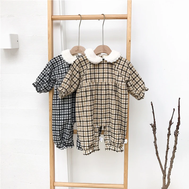 Детский комбинезон для новорожденных теплый хлопковый в клетку на осень и
