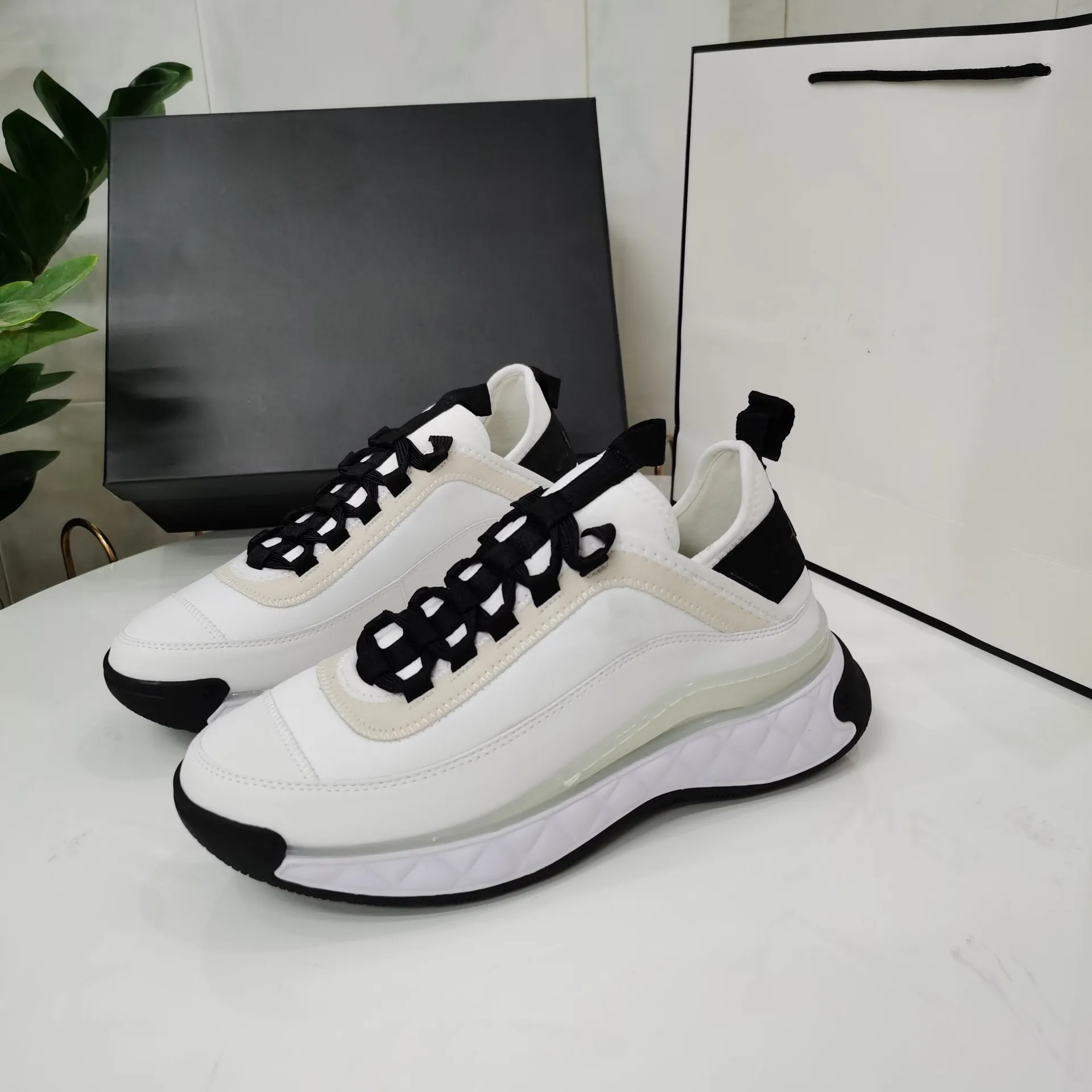 

New summer leisure sports women's shoes small white shoes thick sole light ever high women's shoes