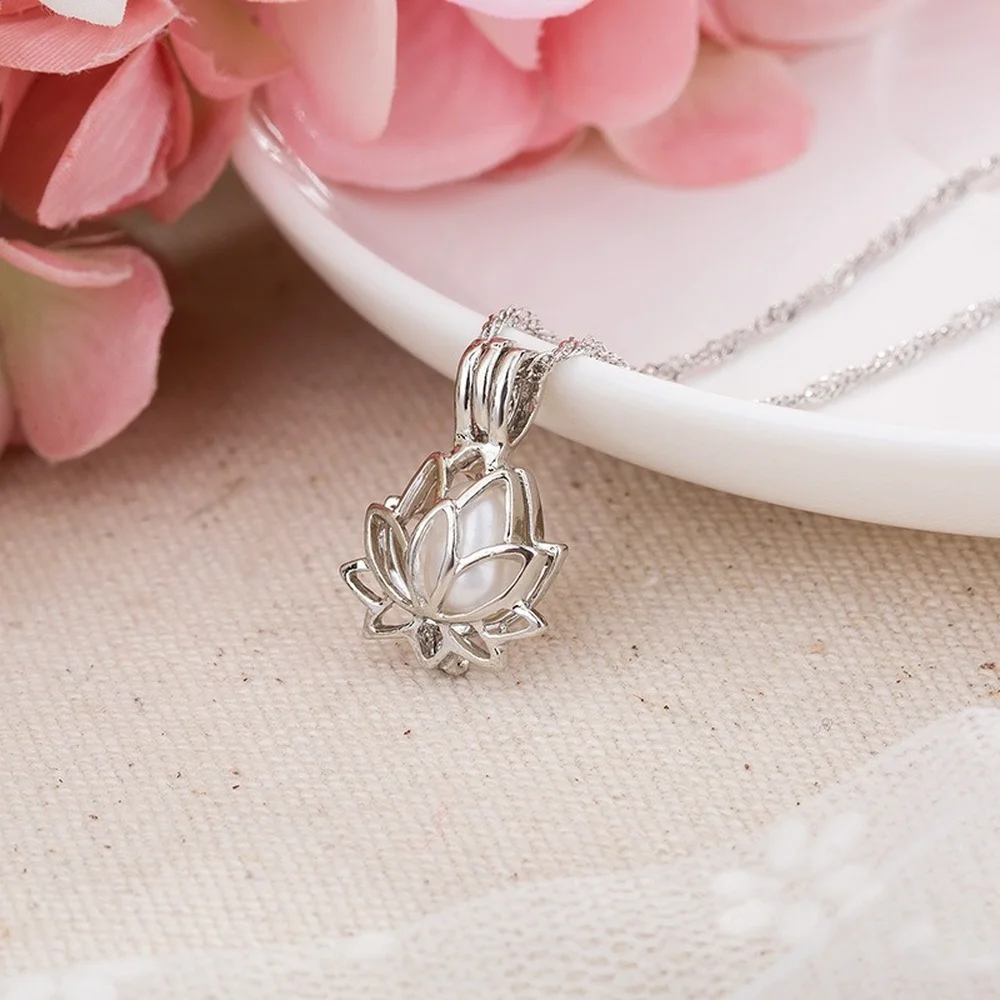 

2021New Luminous Lotus Flower Shaped Pendant clavicle Necklace Glowing The Dark Moon Necklace for Women Prayer Buddhism Jewelry