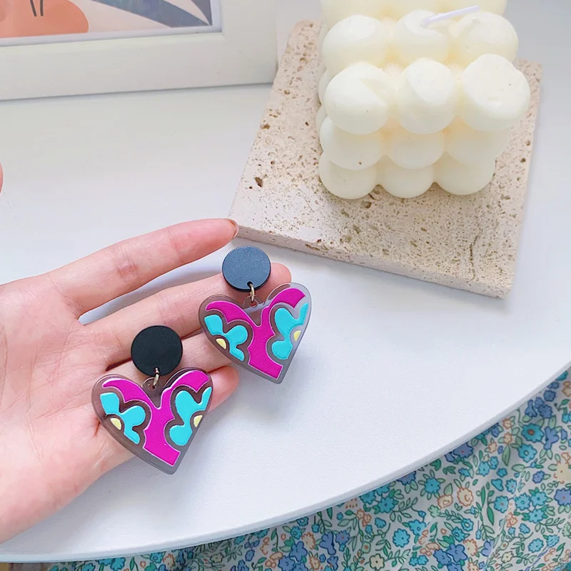 

Unusual Funny Love Heart Contrast Color Dangle Earring for Women Girls Exquisite Resin Flower Party Earring Jewelry Pendientes