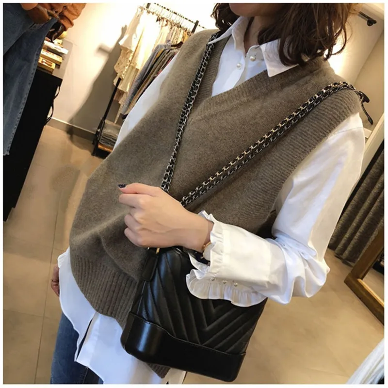 

New V neck Girls Pullover vest sweater Autumn Winter short Knitted Women Sweaters vest Sleeveless Warm Sweater Casual oversize