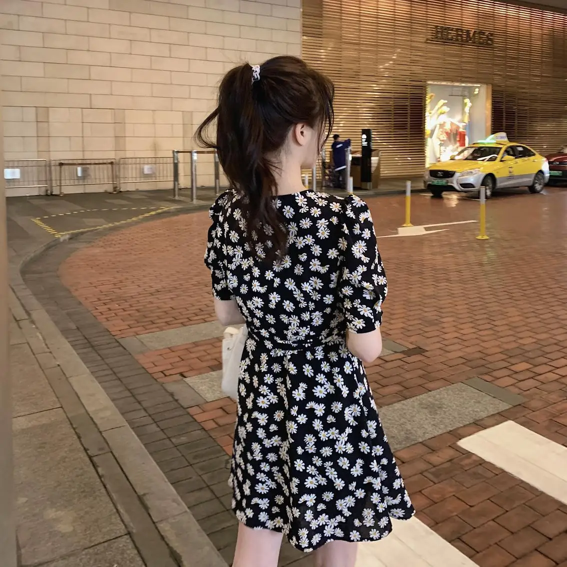 

VICONE Chic retro floral dress