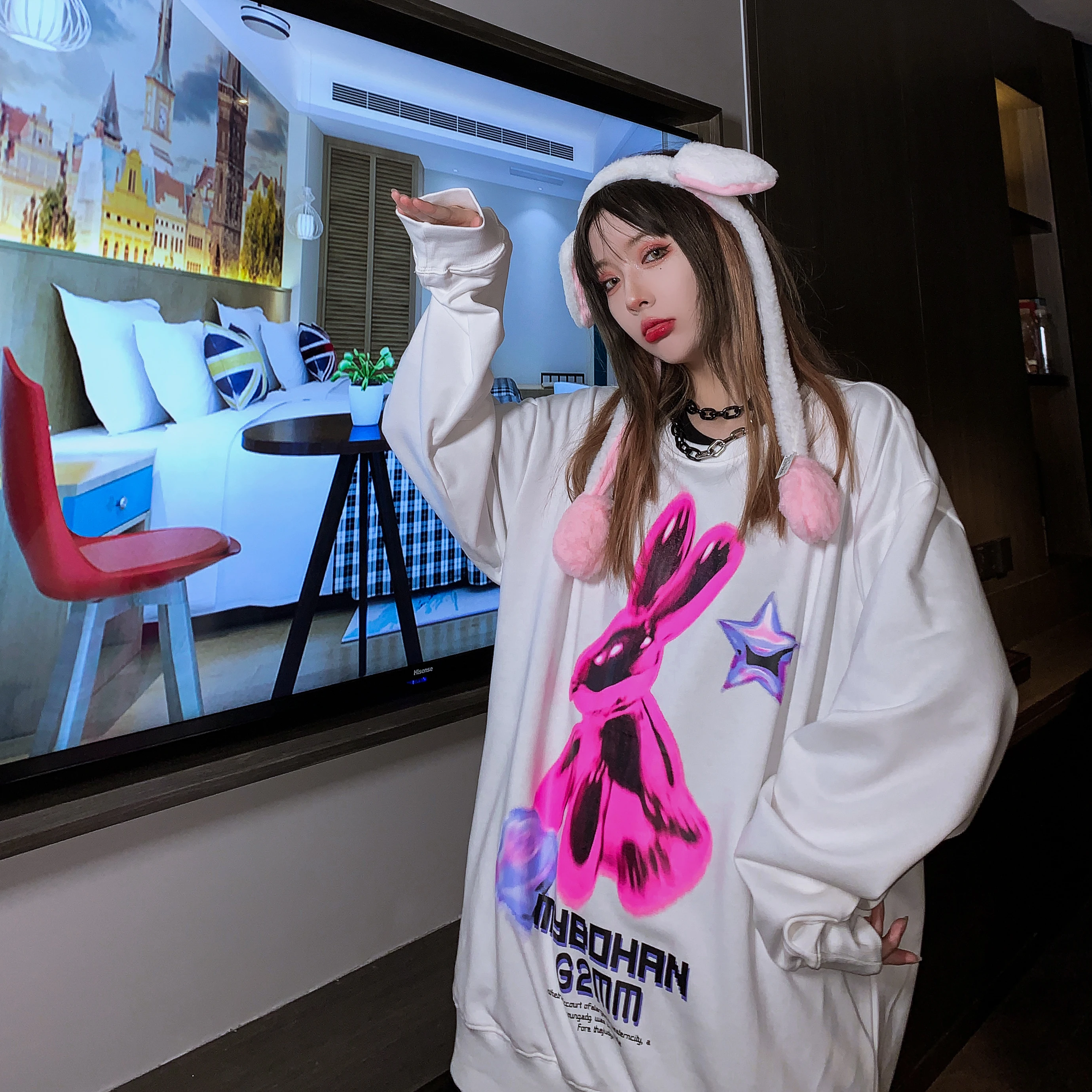 

Fashion HIipHop Cartoon Rabbit Print Couple Hoodies Women O-Neck Autumn and Winter Loose Oversize Pullover Female Unisex