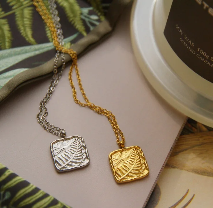 Винтажная подвеска в виде листа папоротника тисненые квадратные монеты подвески
