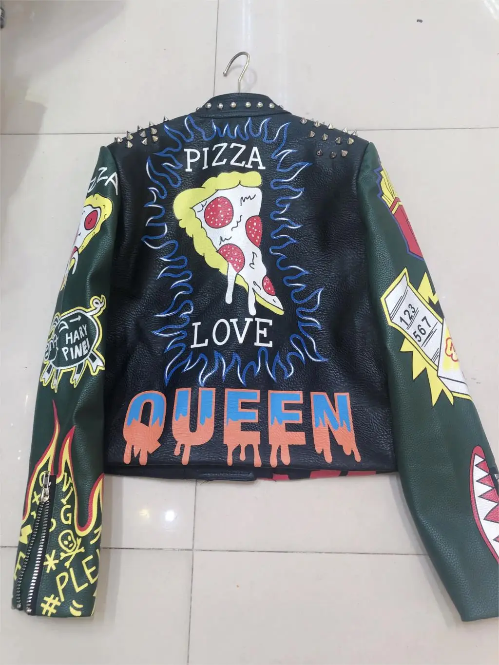 Женская байкерская куртка из ПУ кожи зеленая осенне-весенняя в стиле панк с