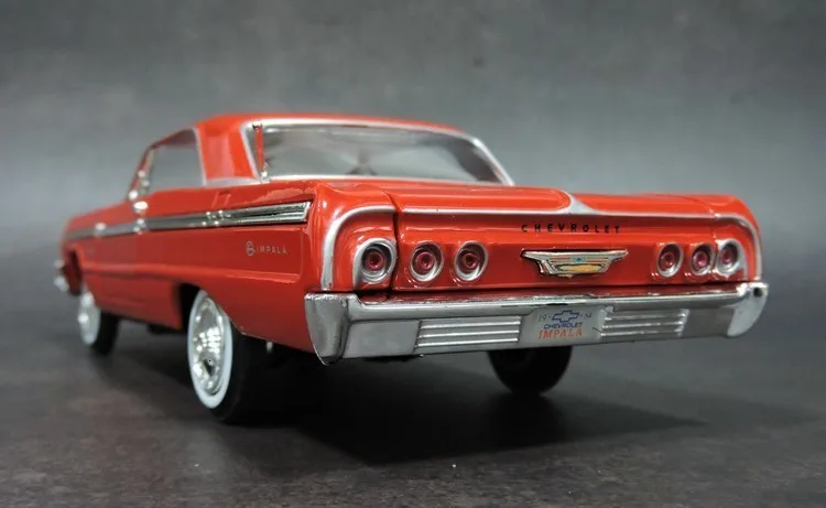Новинка 1/24, специальный литой металл IMPALA SS, винтажный автомобильный настольный дисплей, коллекция моделей игрушек для детей