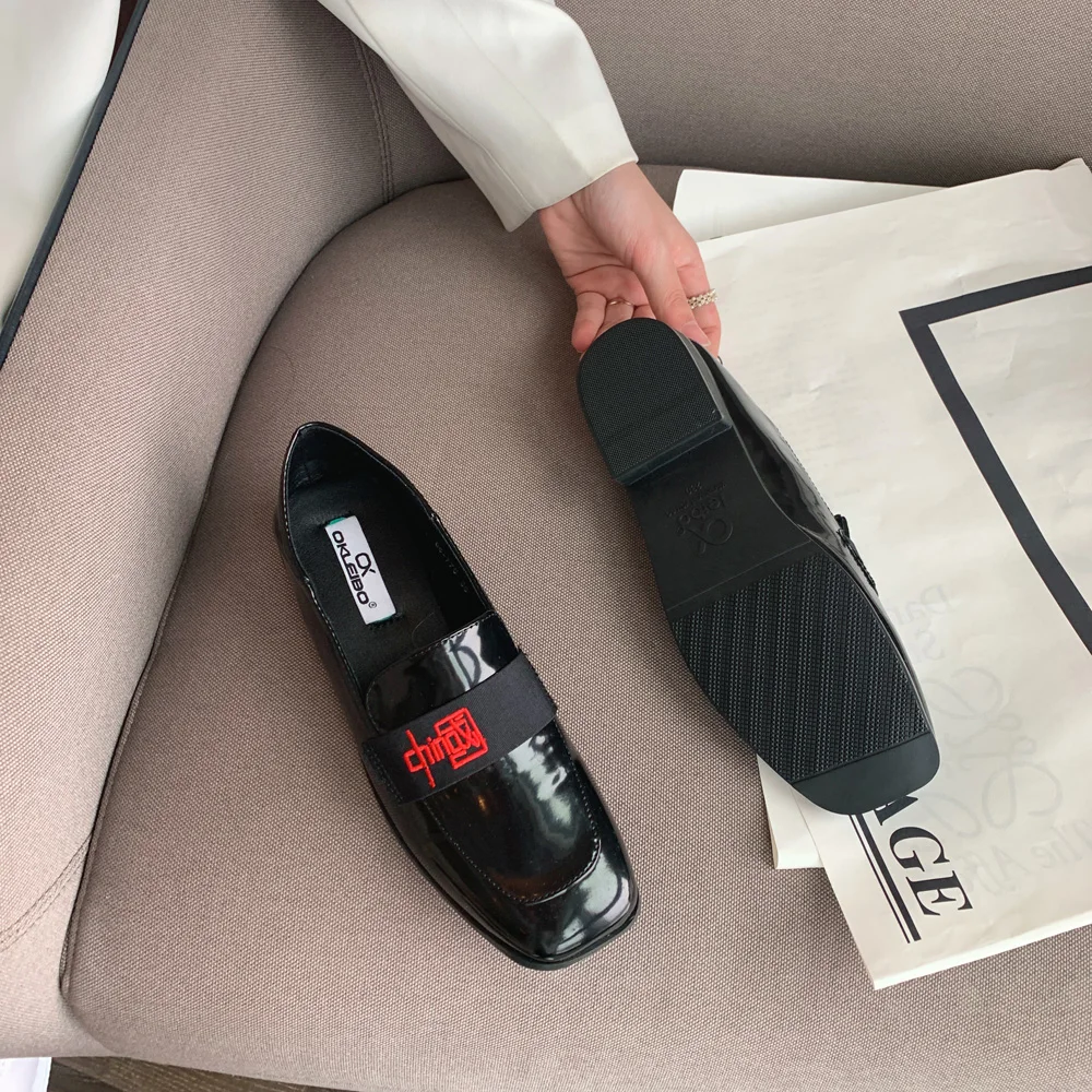 

Loafers Shoes Women Round Toe Flats Shoes Metal Decoration Slip On Footwear Ladies Flock Casual Flat Shoes Spring