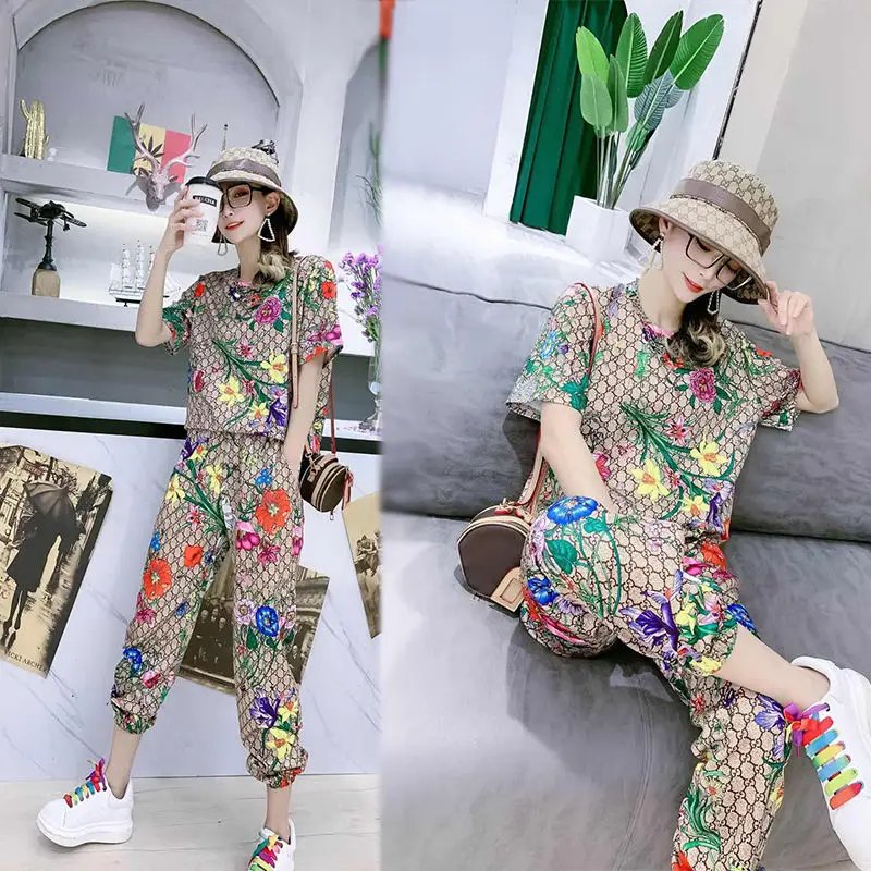 

Net Red Clothes Fashion Suit Women's Summer New Printing T-shirt, Foreign Style Short Sleeve Trousers Two Piece Set