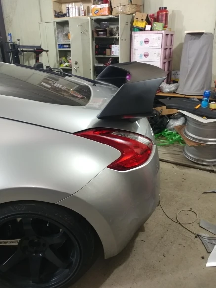 

US Warehouse For Nissan 370z Z34 AM Style FRP Fiber Glass Rear Wing With Brake Light Amuse Type Fiberglass Trunk Spoiler Trim