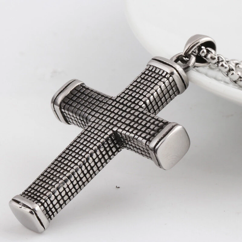 

YiSheng Stainless steel cross pendant necklace, retro punk hip hop, fashion design