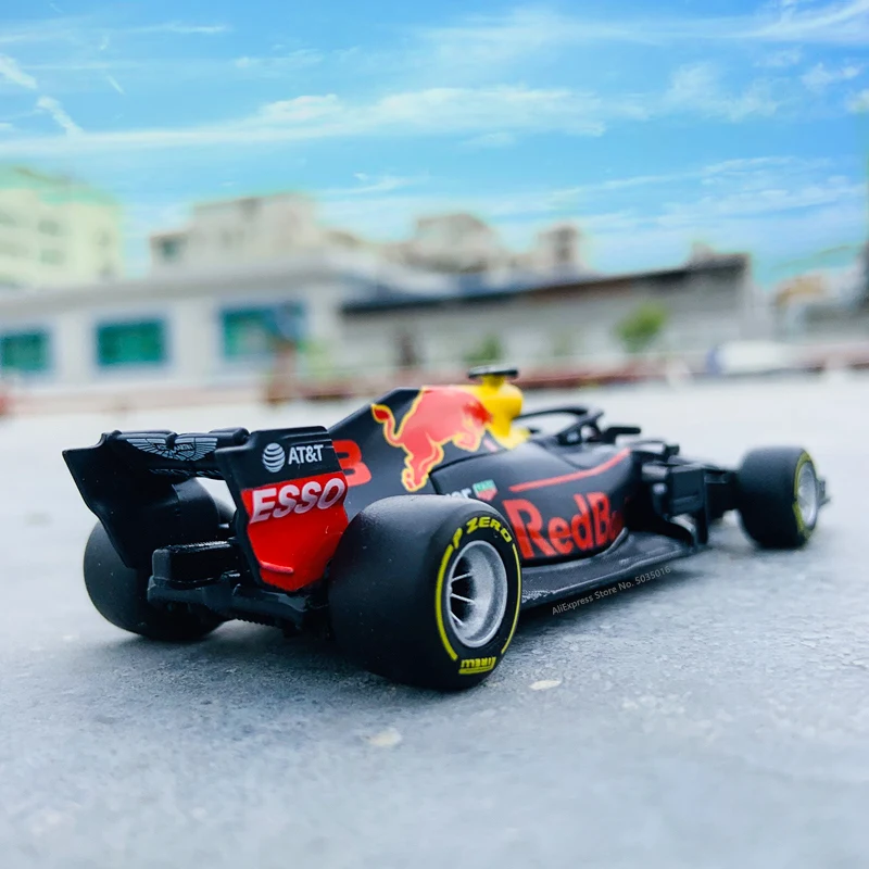 Bburago 1:43 Феррари F1 напитка Red Bull от производителя Benz формулы RB14 без образования