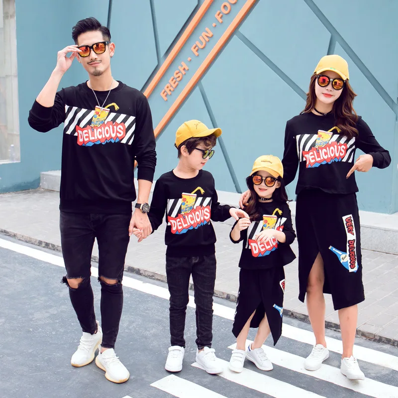 Семейная одежда Модный комплект с толстовкой и юбкой разрезом для мамы дочки