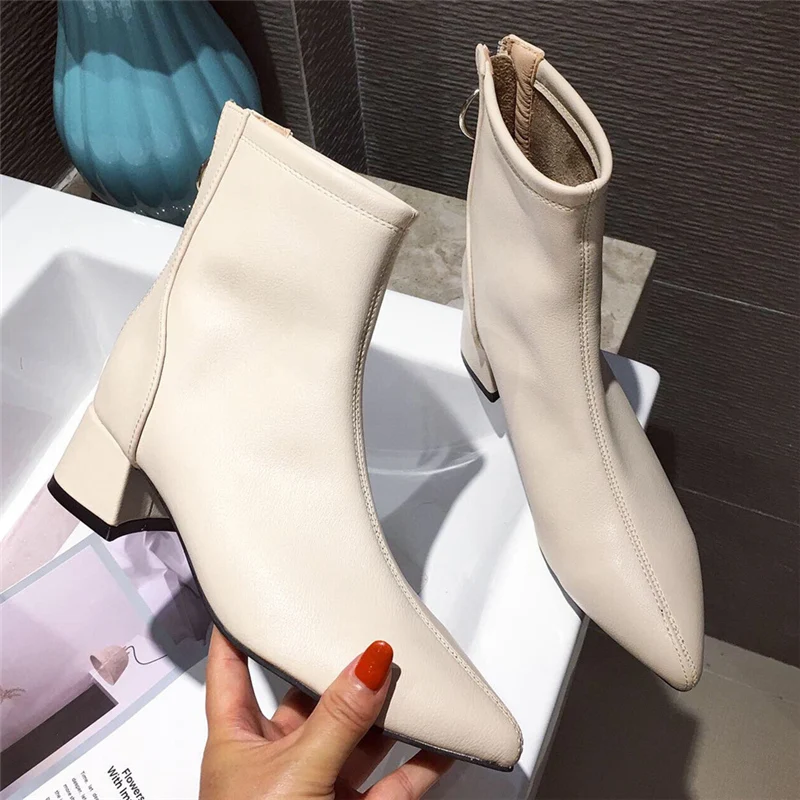 2019 г. Женские Дизайнерские ботильоны Челси пикантные черные туфли на низком