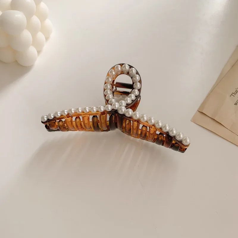 

Metal chain, scratching clip hairpin large bath hair shark elegant temperament hairpin ACTS the role of women