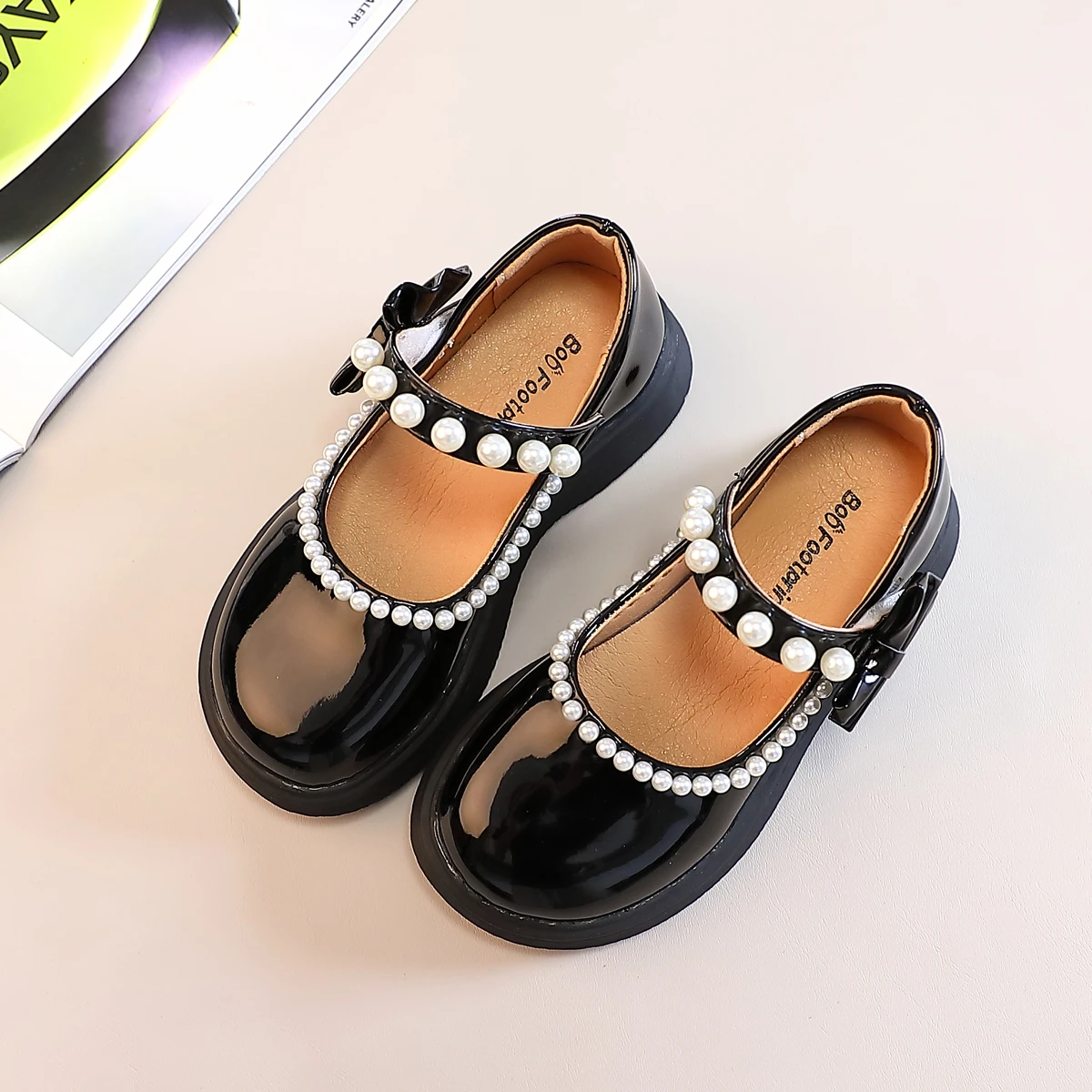 

Elegant Pearls Sweet Girls Shining Patent Leather Shoes for Party and Wedding High Quality Kids Shoes All Match T21N08LS-42