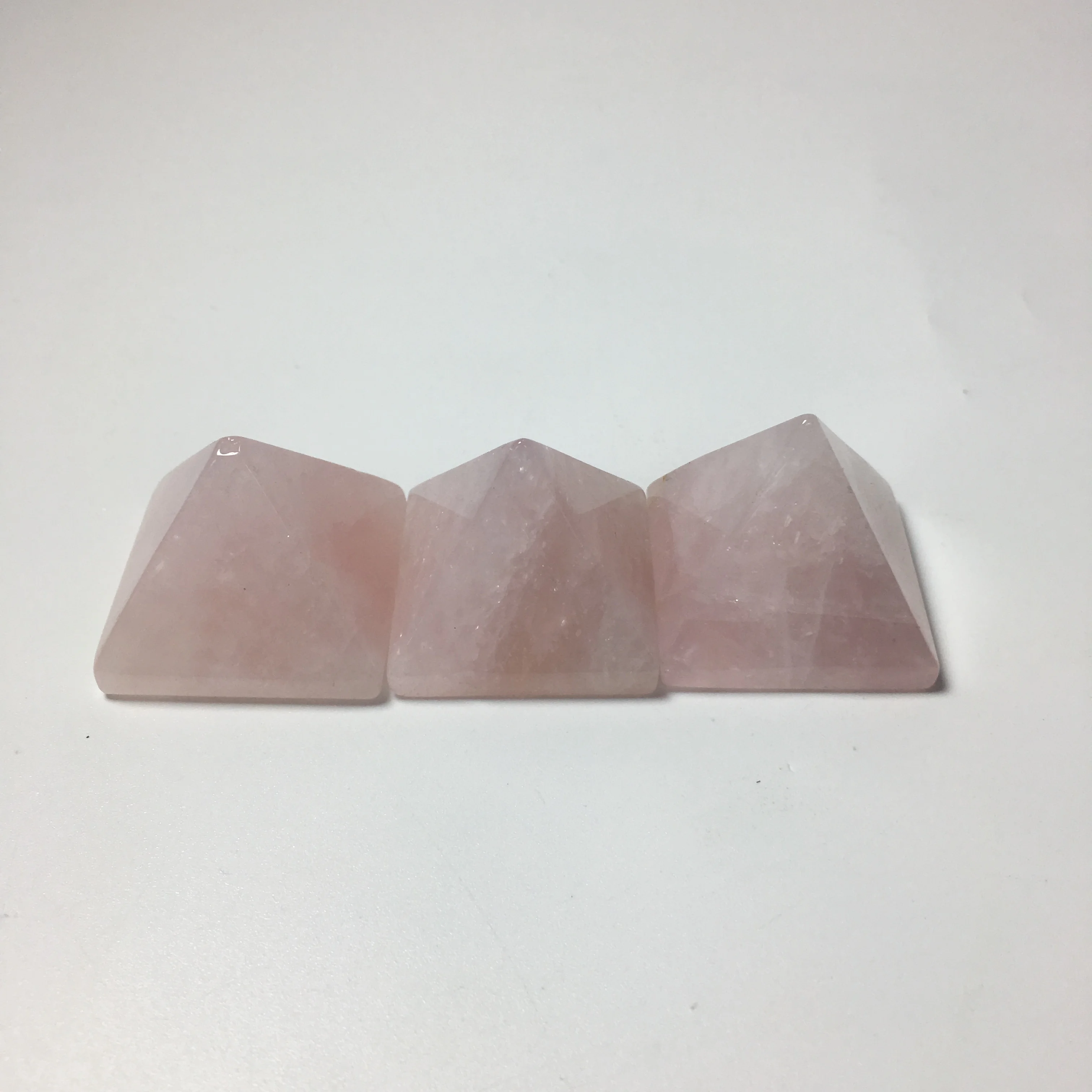 Z 30 мм натуральный прозрачный розовый пирамида из кварца целебная рейки