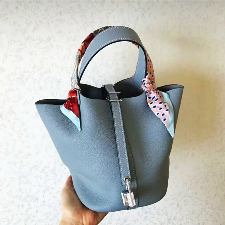 

2021 hot style leather bucket bag lychee pattern top layer cowhide designer handbag luxury high-end ladies bag