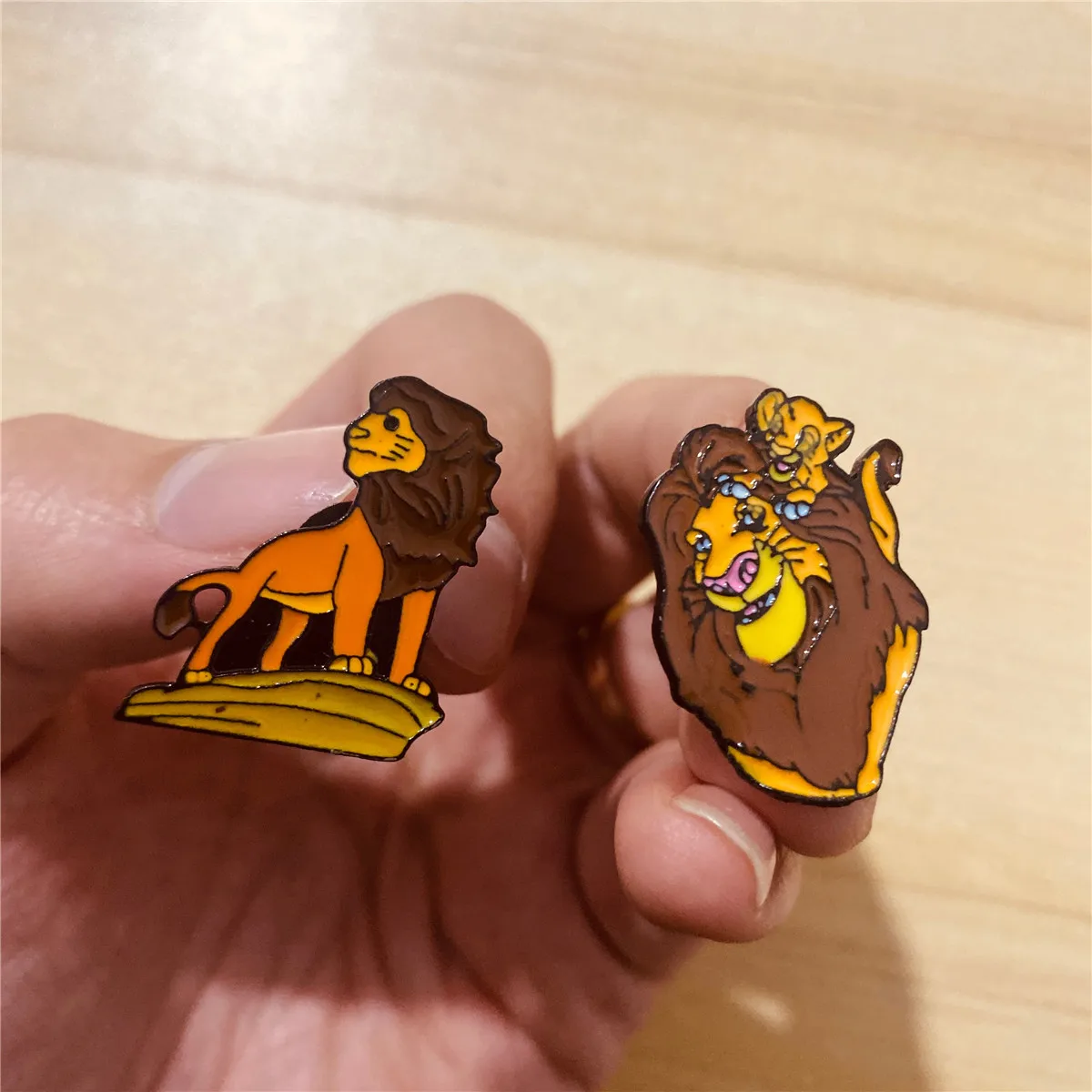 

Disney Lion King Brooch Cute Simba Playful Cartoon Enamel Pin Metal Badge Boys Girls Backpack Accessories Children's Gifts