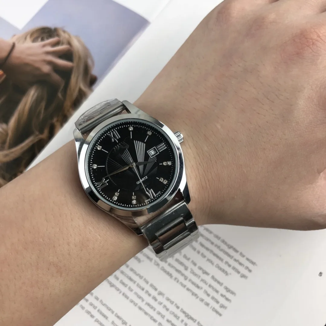 

2021 men's watch European and American carbon fiber grain fashion brand quartz watch Black pointer Sports Watch