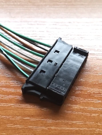 

Оригинальная б/у секундная стрелка для Mercedes-Benz W204 C180 C200 C63 фонарь разъем для лампы 043 545 66 20 A2115450328