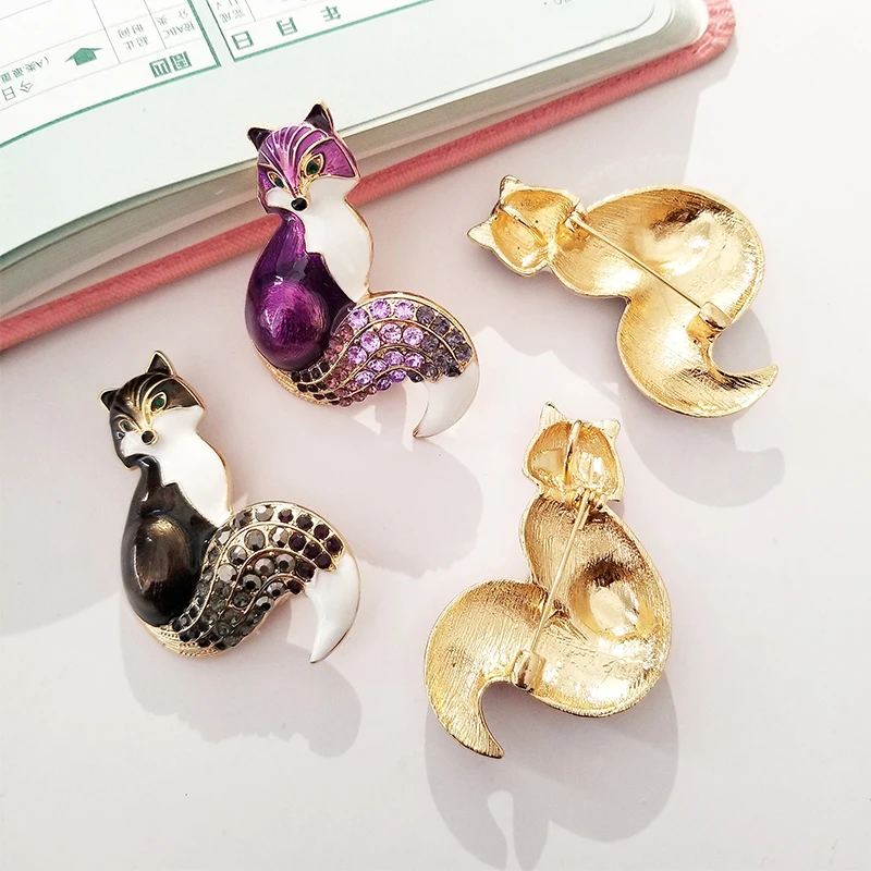 

Rhinestone Enamel pin Animal Fox Brooches Party Causal Brooch Suit Pins Gifts For Women Sweater Accessories Pins Gifts 2021 NEW