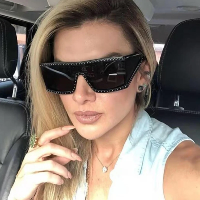 Большое зеркало в рамке заклепки солнцезащитные очки с квадратными линзами