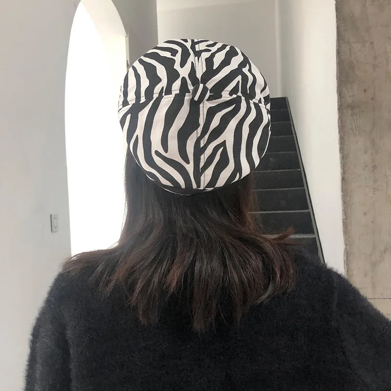 Осенне-зимний кожаный берет с рисунком коровы женский Британский ретро