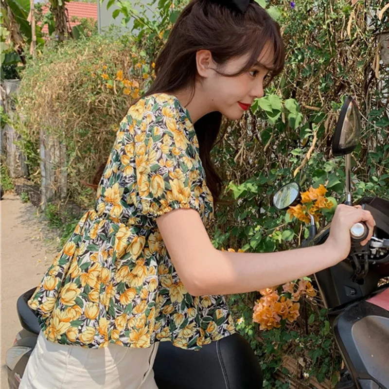 

Summer Women Ruffle Blouse Floral Print Square Collar Puff Sleeve Tops and Blouses Beach Style Short Sleeve Shirt