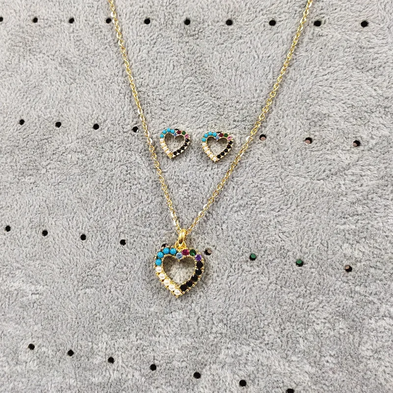 

Женский ювелирный комплект из колье и серёг, из нержавеющей стали