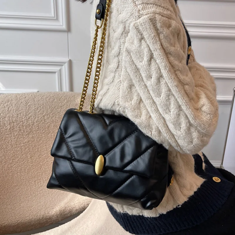

Chain Tote Women Shoulder Bag Fashion Large Capacity Messenger Bags for Women 2021 Solid Color Crossbody Bag Women's Bags