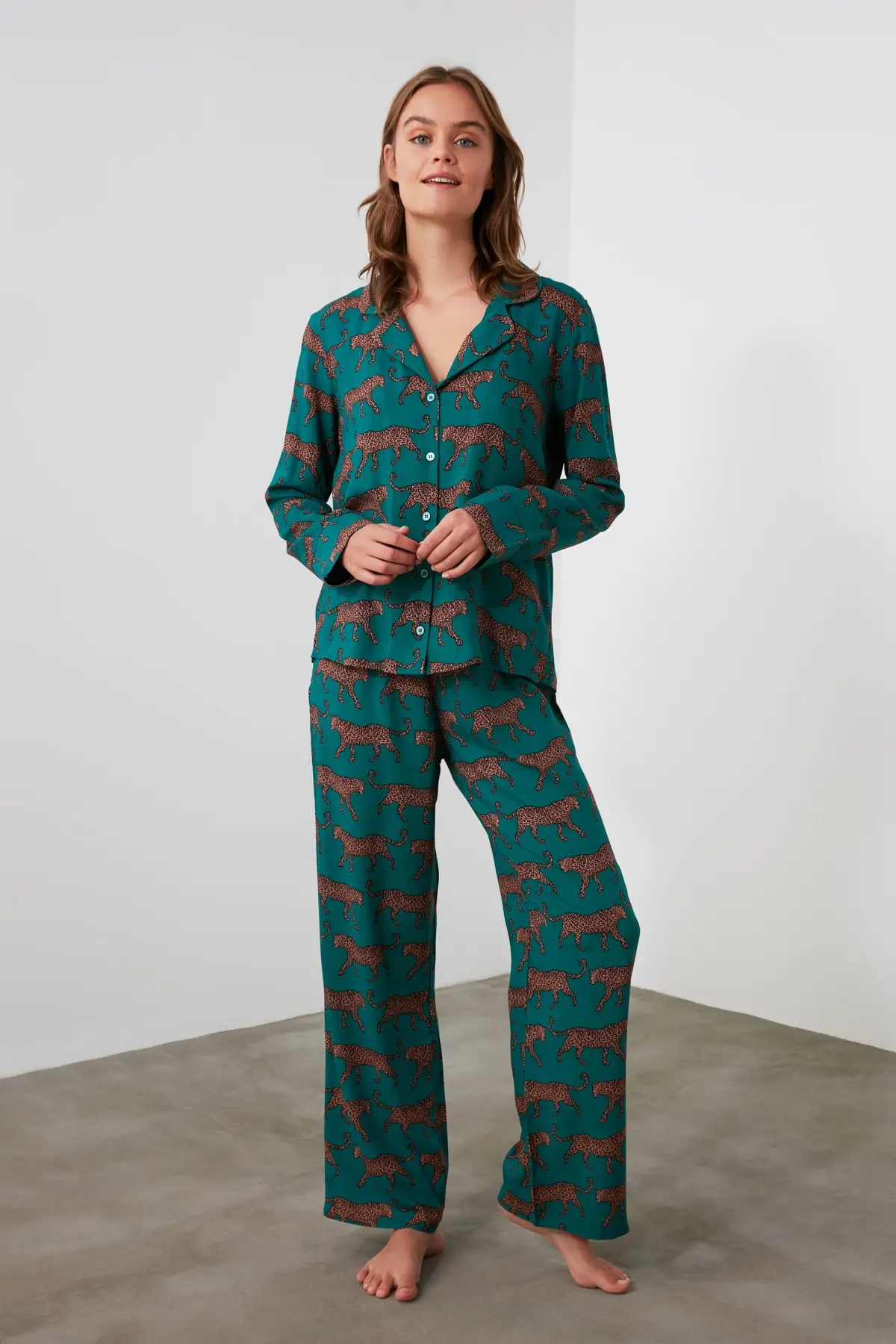 

Trendyol Tiger Printed Woven Pajamas set THMAW21PT0518