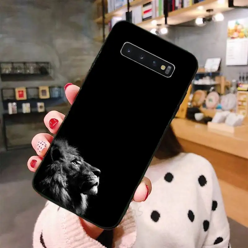 

Lion Ferocious animal overlord Phone Case For Samsung galaxy S 7 8 9 10 20 edge A 6 10 20 30 50 51 70 note 10 plus