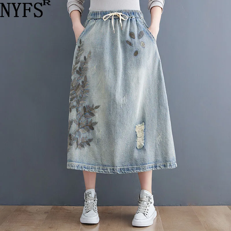 

NYFS 2022 New Spring Woman Denim skirt Leaves Embroidered Long Skirts Vintage Jeans folk-custom Pencil Skirts