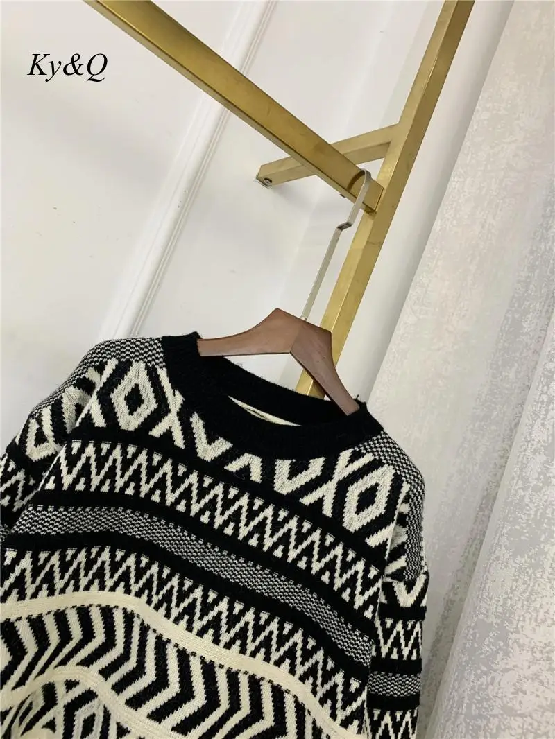 

2020 Autumn Fashion Design New Geometric Knit Sweater Jacquard Lazy Retro Pullover Loose Women's Sweater Casual Top