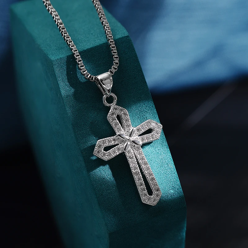 

Fashion Shiny Cubic Zirconia Hollow Cross Necklace For Women Unisex High Quality Copper Choker Cross Pendant Religious Jewelry