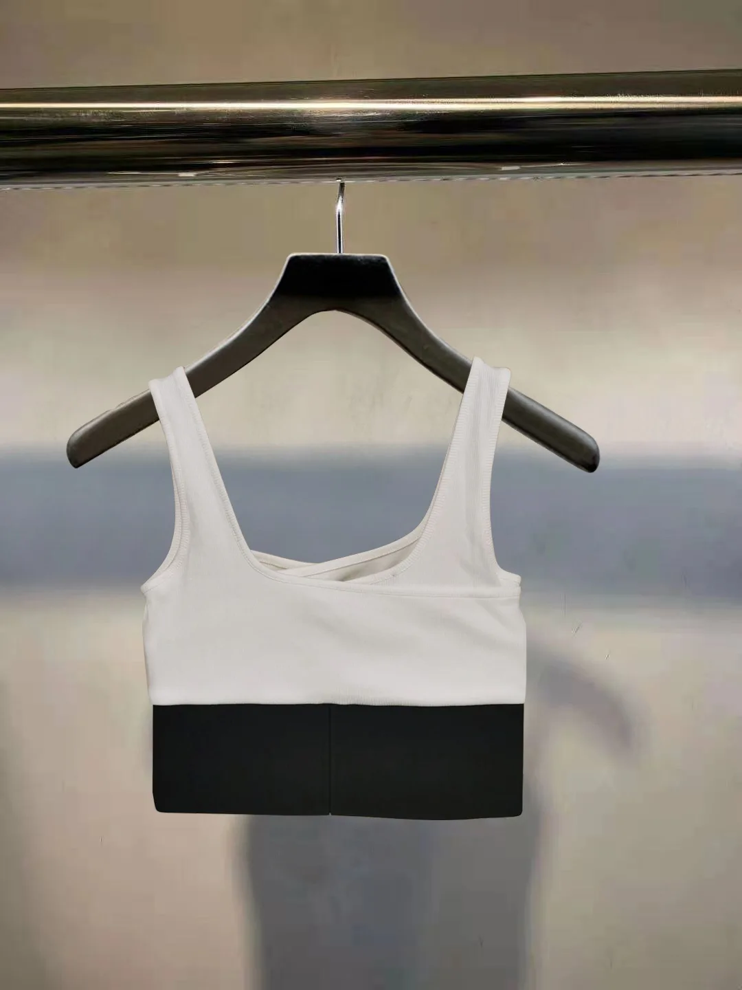 

WANG 2021 Summer Double Elastic Webbing Short Slim Sleeveless Camisole