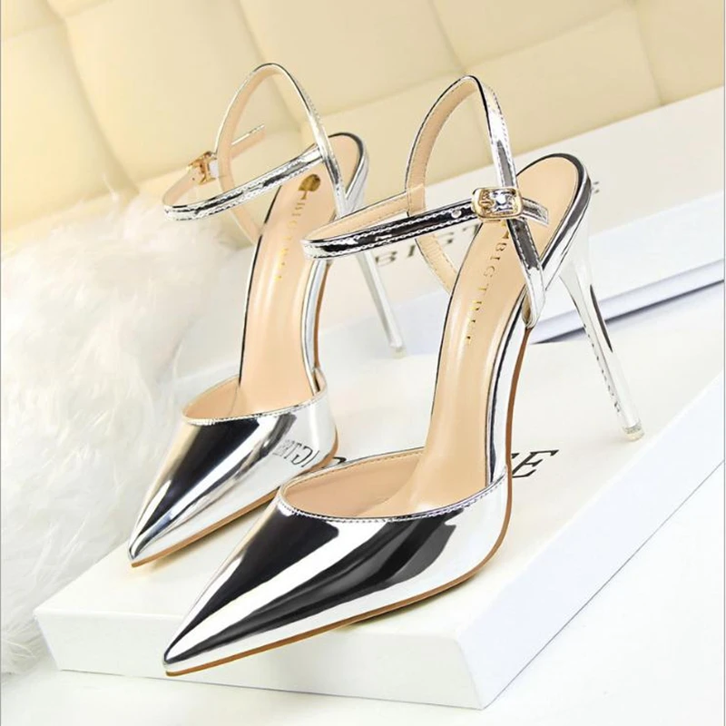 

2020 popular simple thin heel ultra-high heel shallow mouth pointed patent leather sexy thin word with women's sandals